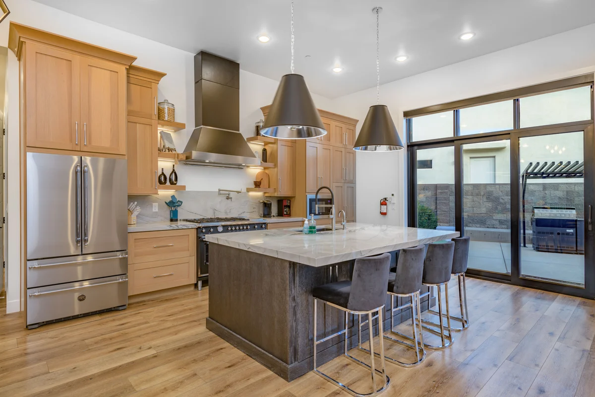 Wander Hurricane Paradise Retreat