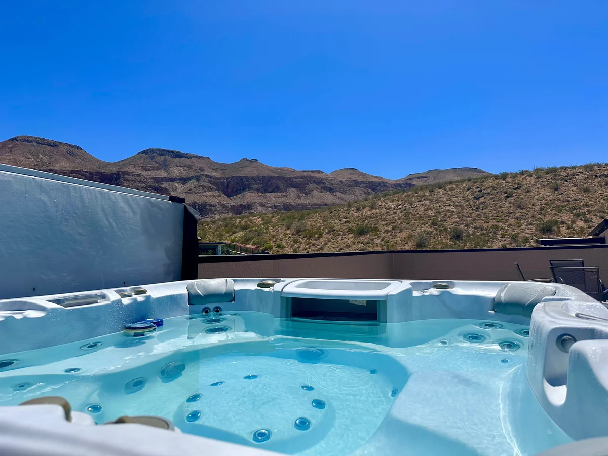 Wander Hurricane Paradise Retreat