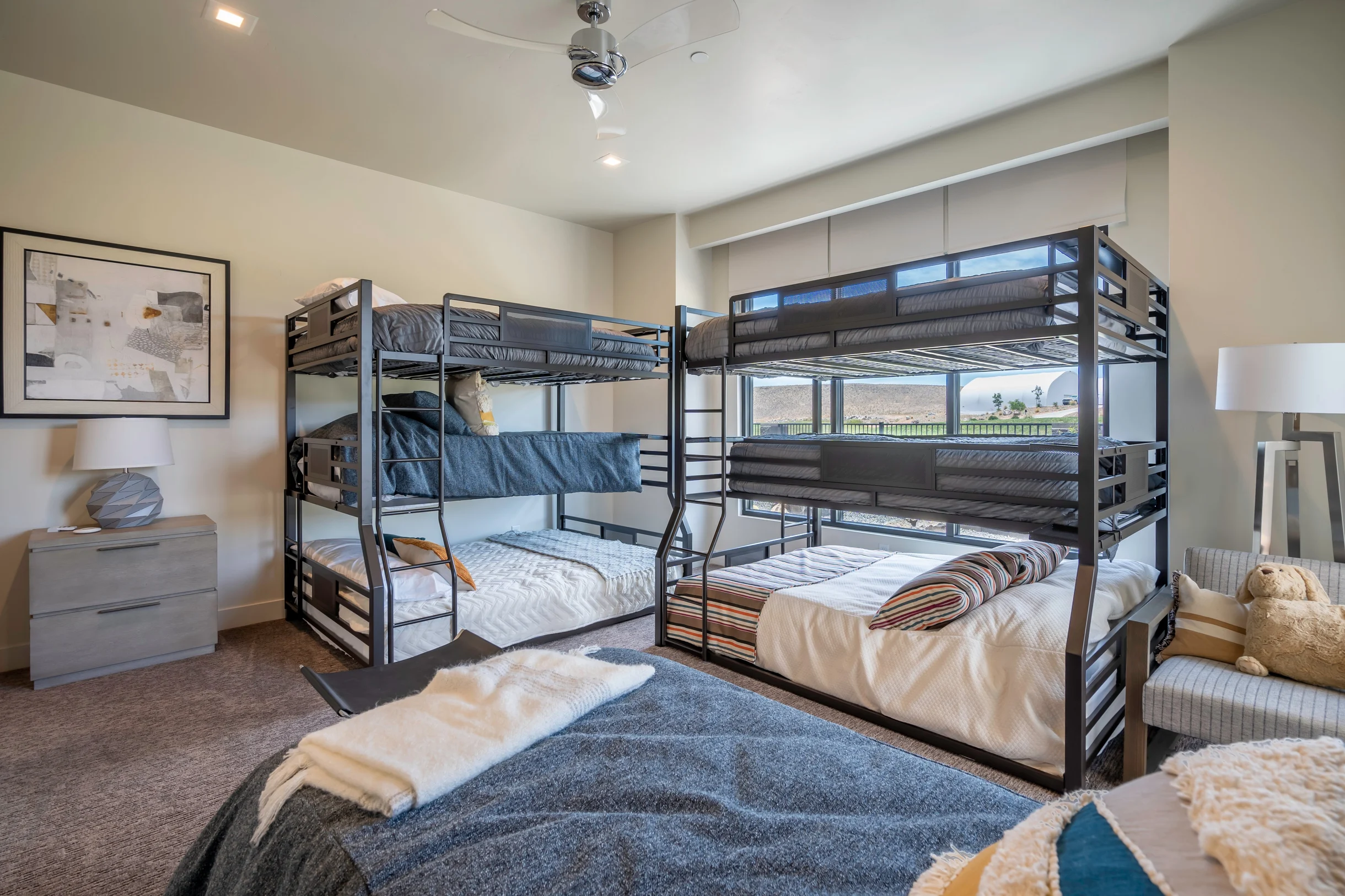 Wander Hurricane Desert #85