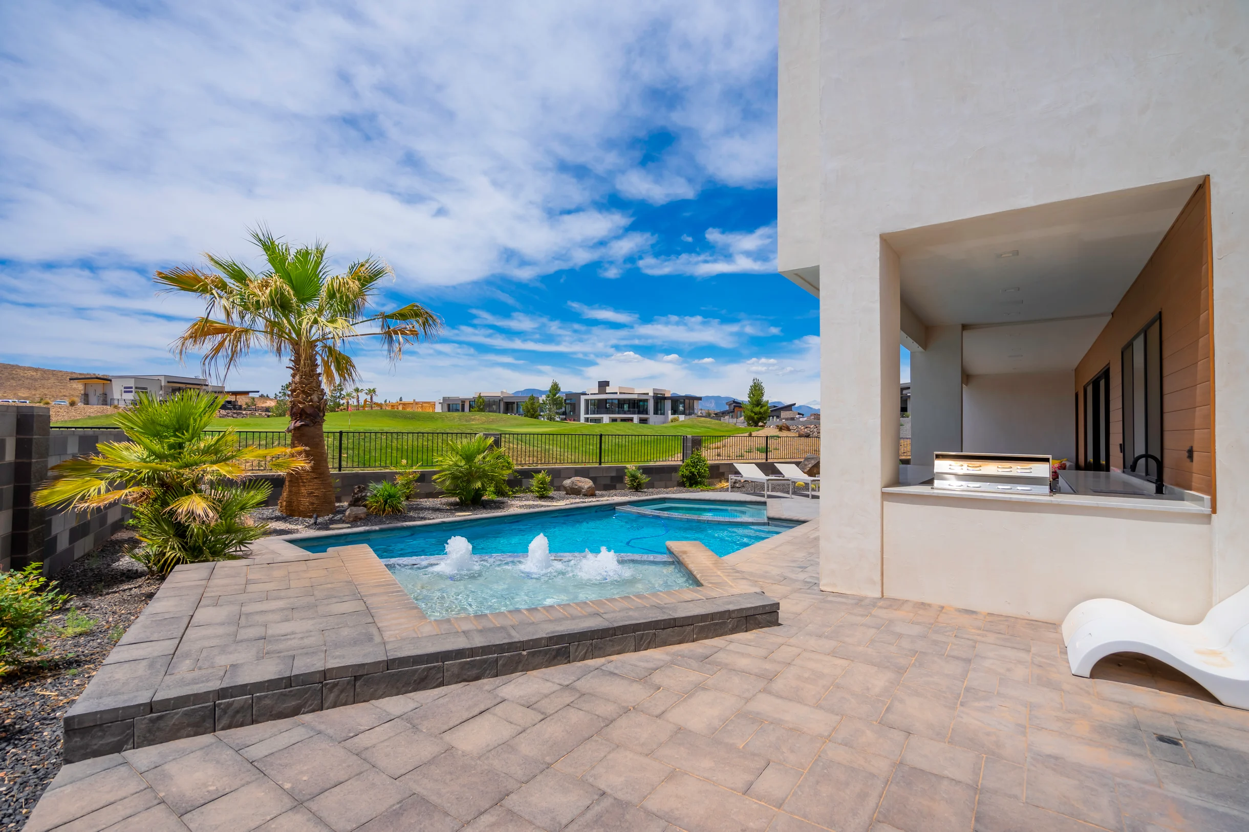 Wander Hurricane Desert #132