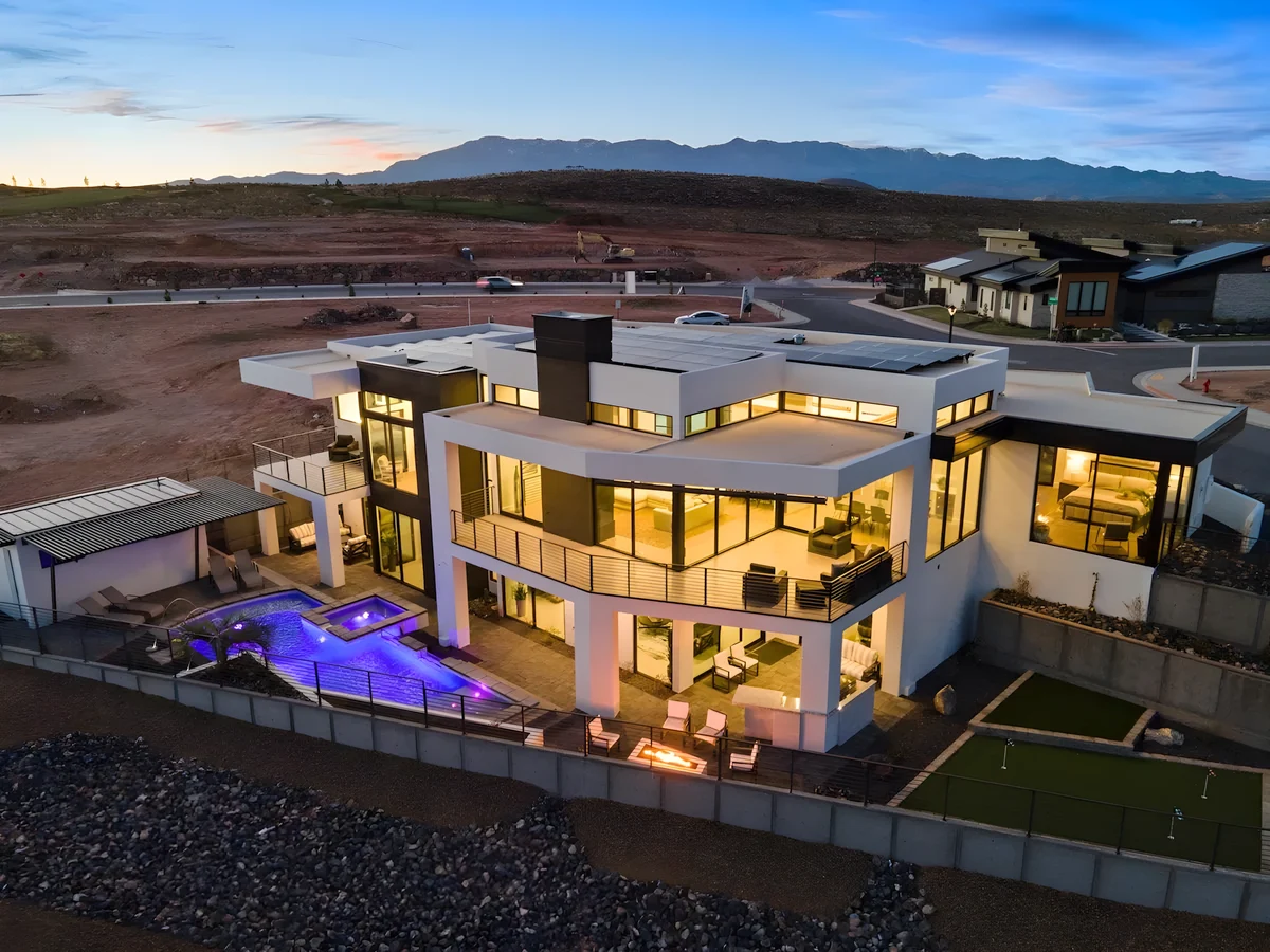 Wander Hurricane Cliffs #1