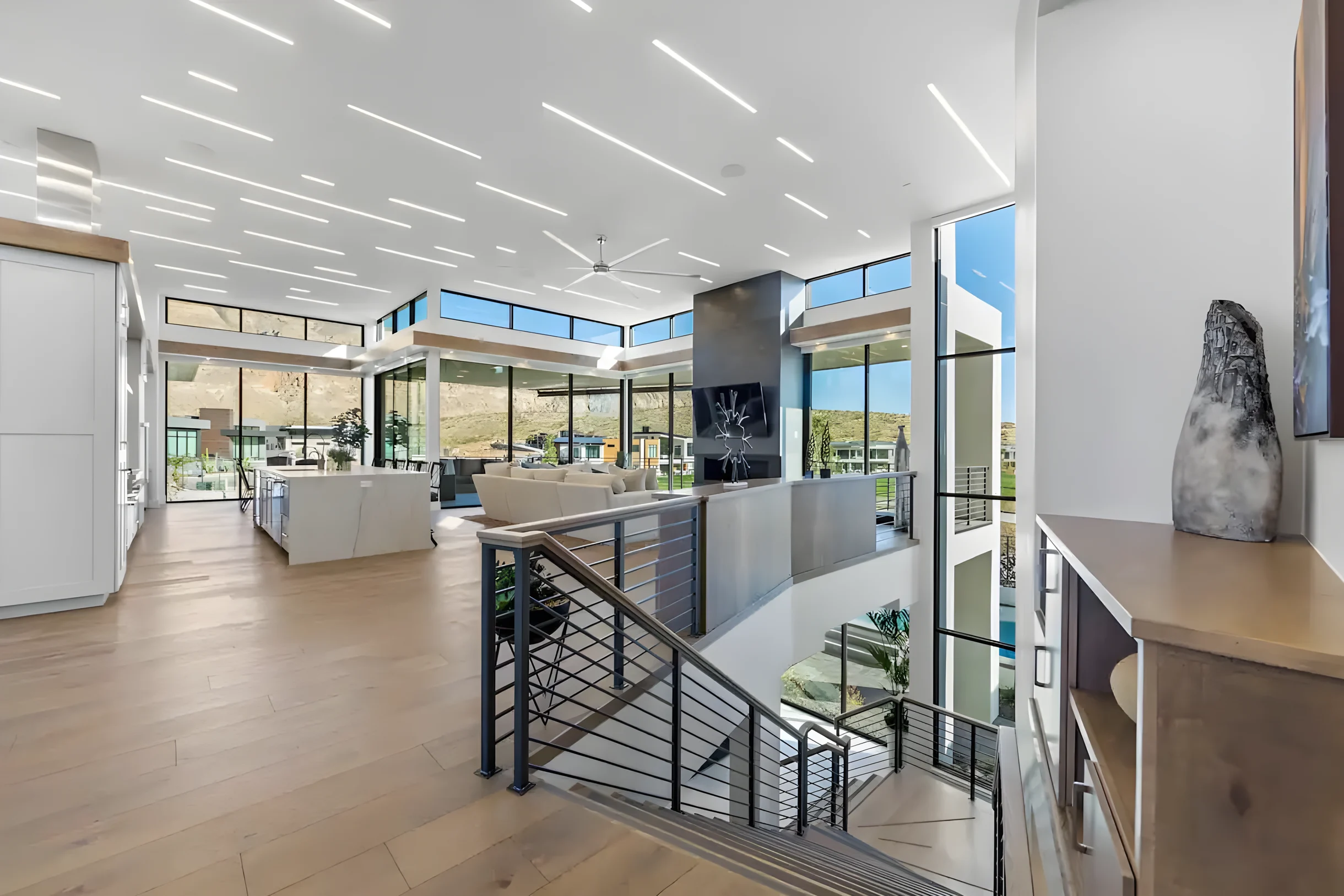 Wander Hurricane Cliffs #27