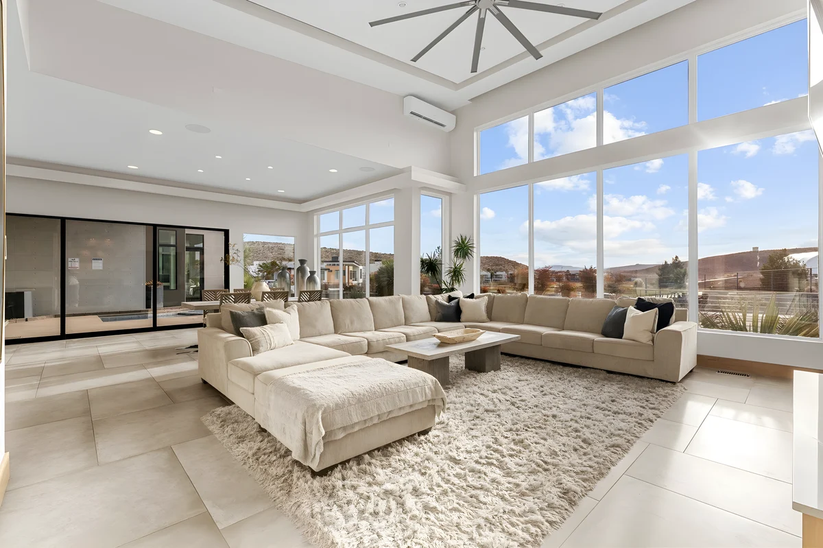 Wander Hurricane Vault