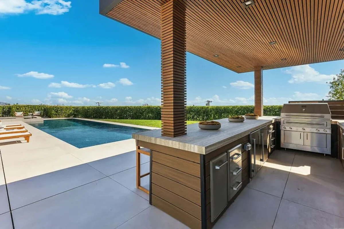 Luxurious Malibu 6BR Estate | Pool, Theatre, Views #59