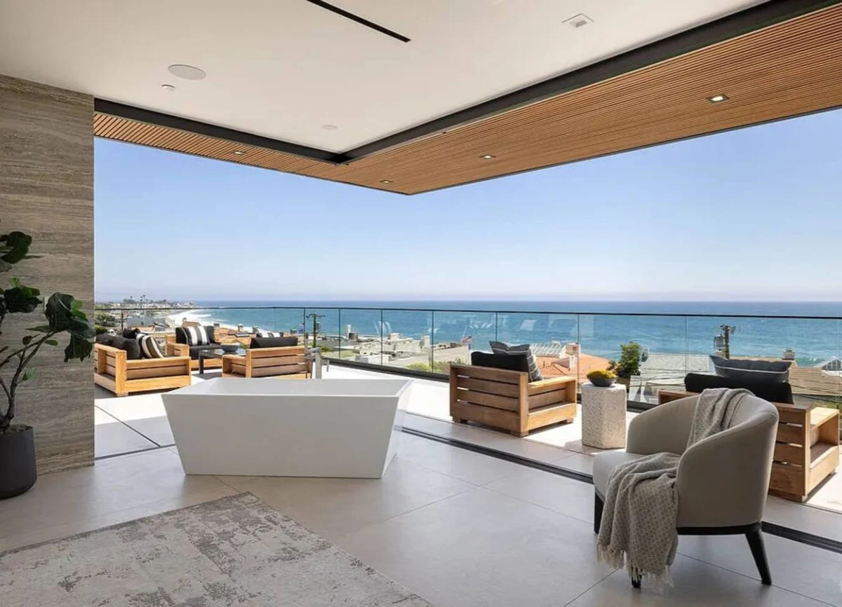 Luxurious Malibu 6BR Estate | Pool, Theatre, Views #30