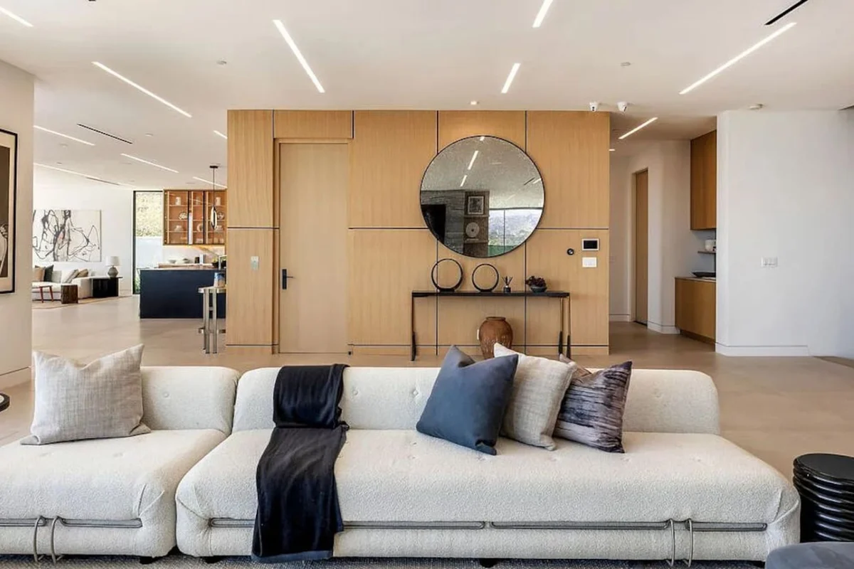 Luxurious Malibu 6BR Estate | Pool, Theatre, Views #52