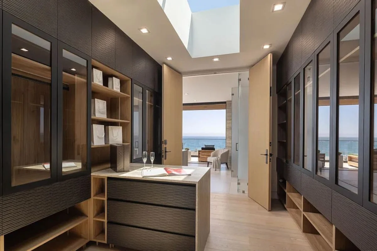 Luxurious Malibu 6BR Estate | Pool, Theatre, Views #53