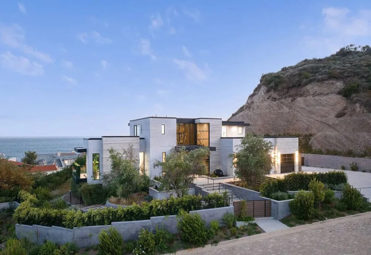 Wander Malibu Colony Coastline #5