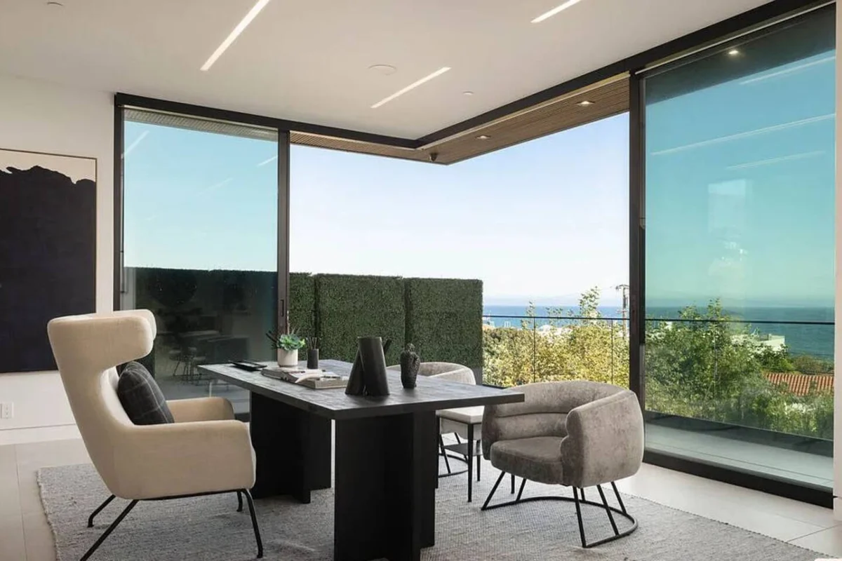 Luxurious Malibu 6BR Estate | Pool, Theatre, Views #35