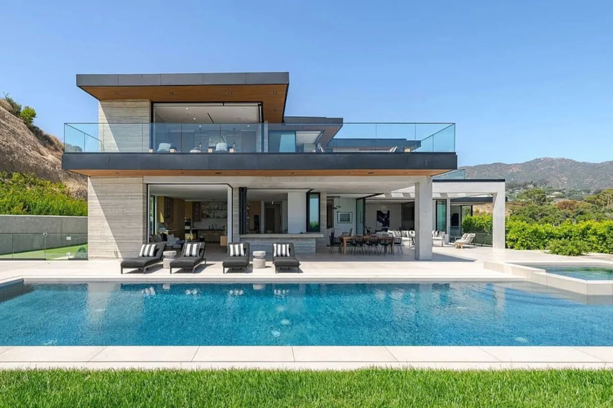 Luxurious Malibu 6BR Estate | Pool, Theatre, Views #56