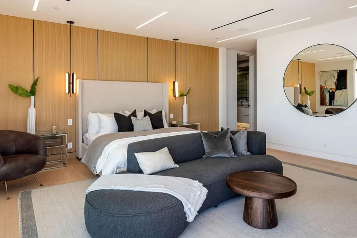 Luxurious Malibu 6BR Estate | Pool, Theatre, Views #50