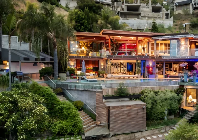 Wander Sunset Strip Vista #4