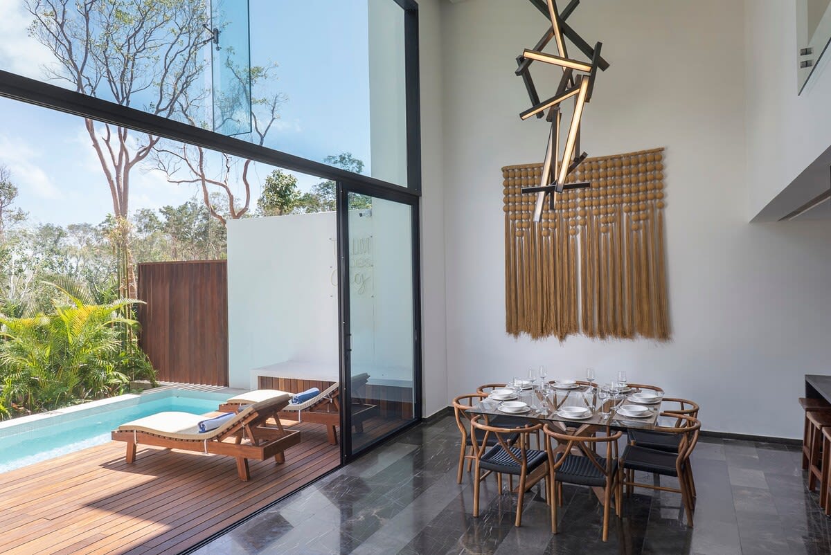 Wander Tulum Coral #54