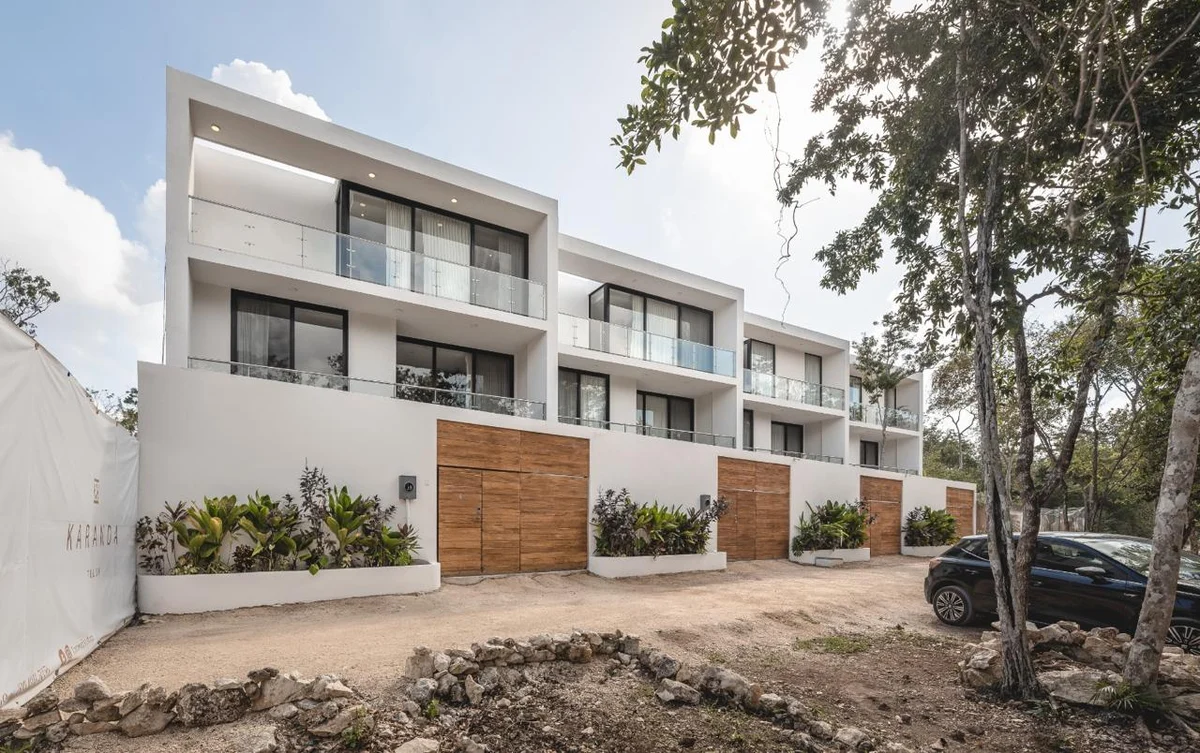 Wander Tulum Coral #4