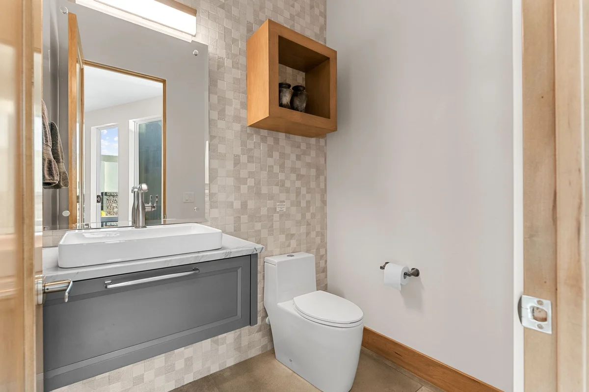 Wander Hurricane Vault