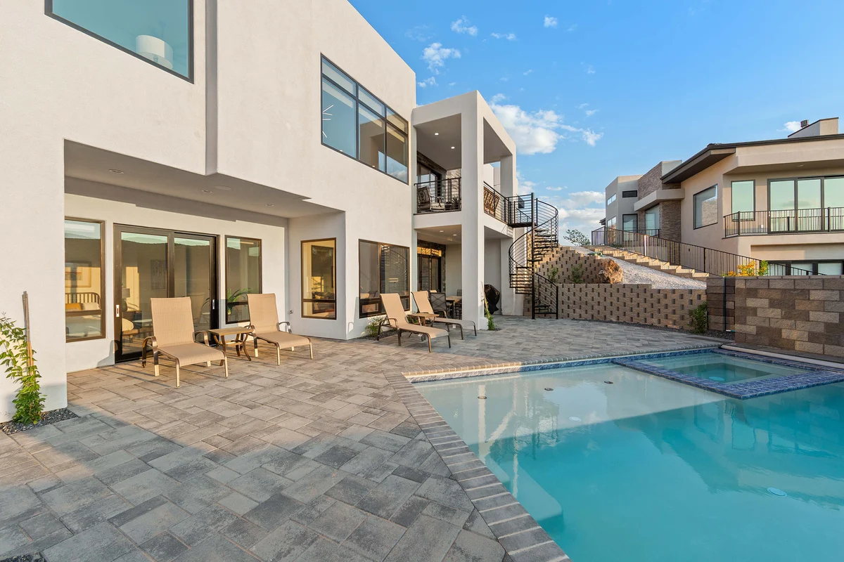 Wander Hurricane Moon