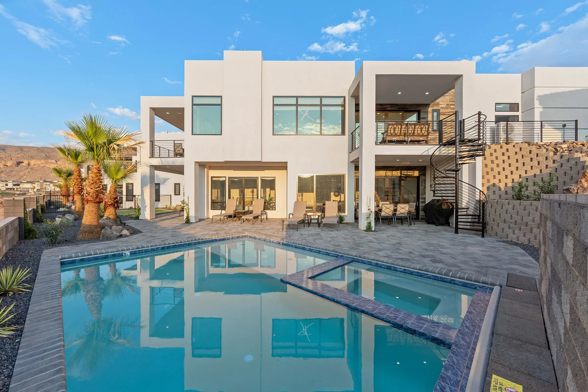 Wander Hurricane Moon