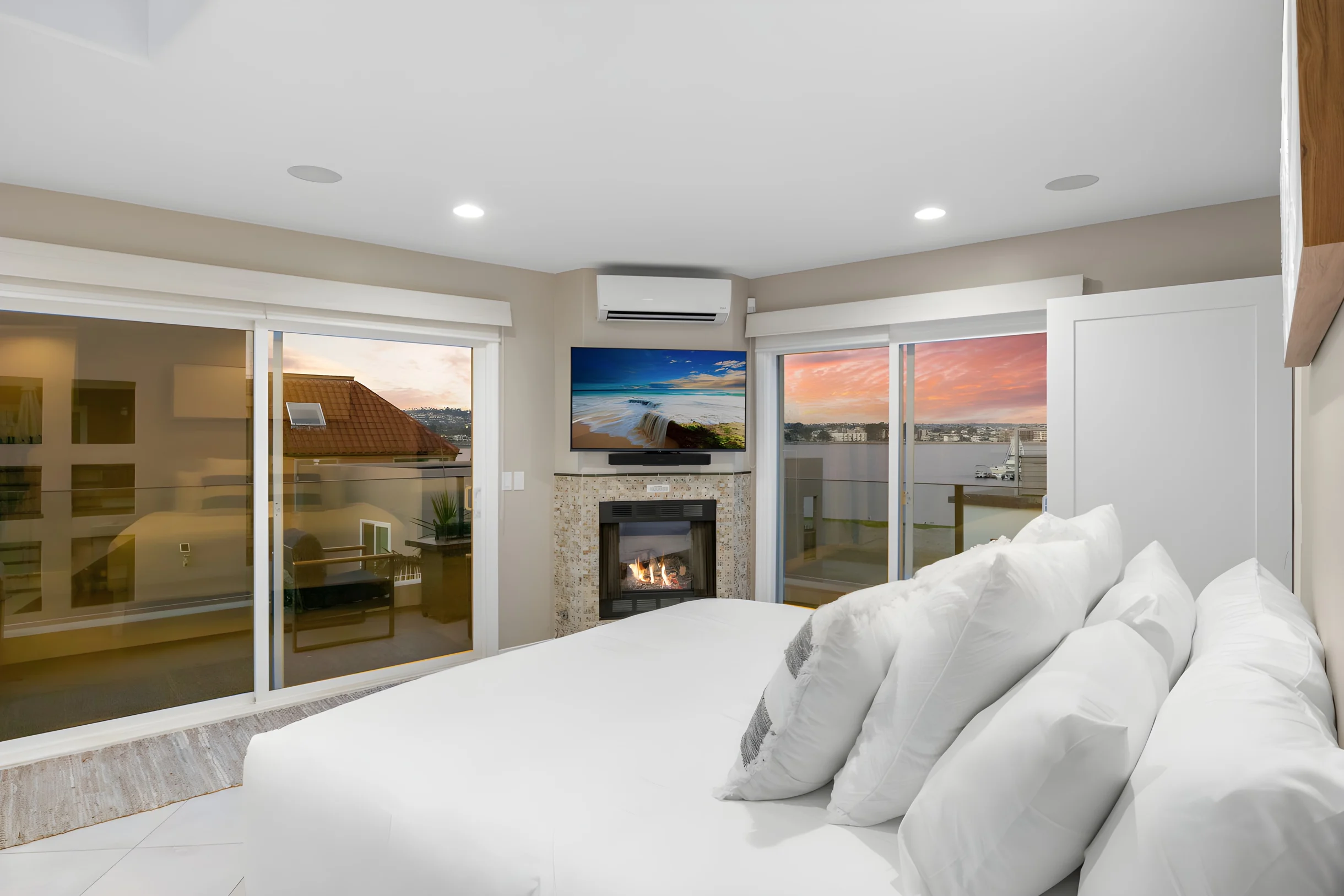 Luxury Meets Beach | Stunning Bay Views | Hot Tub | Fire Pit #65