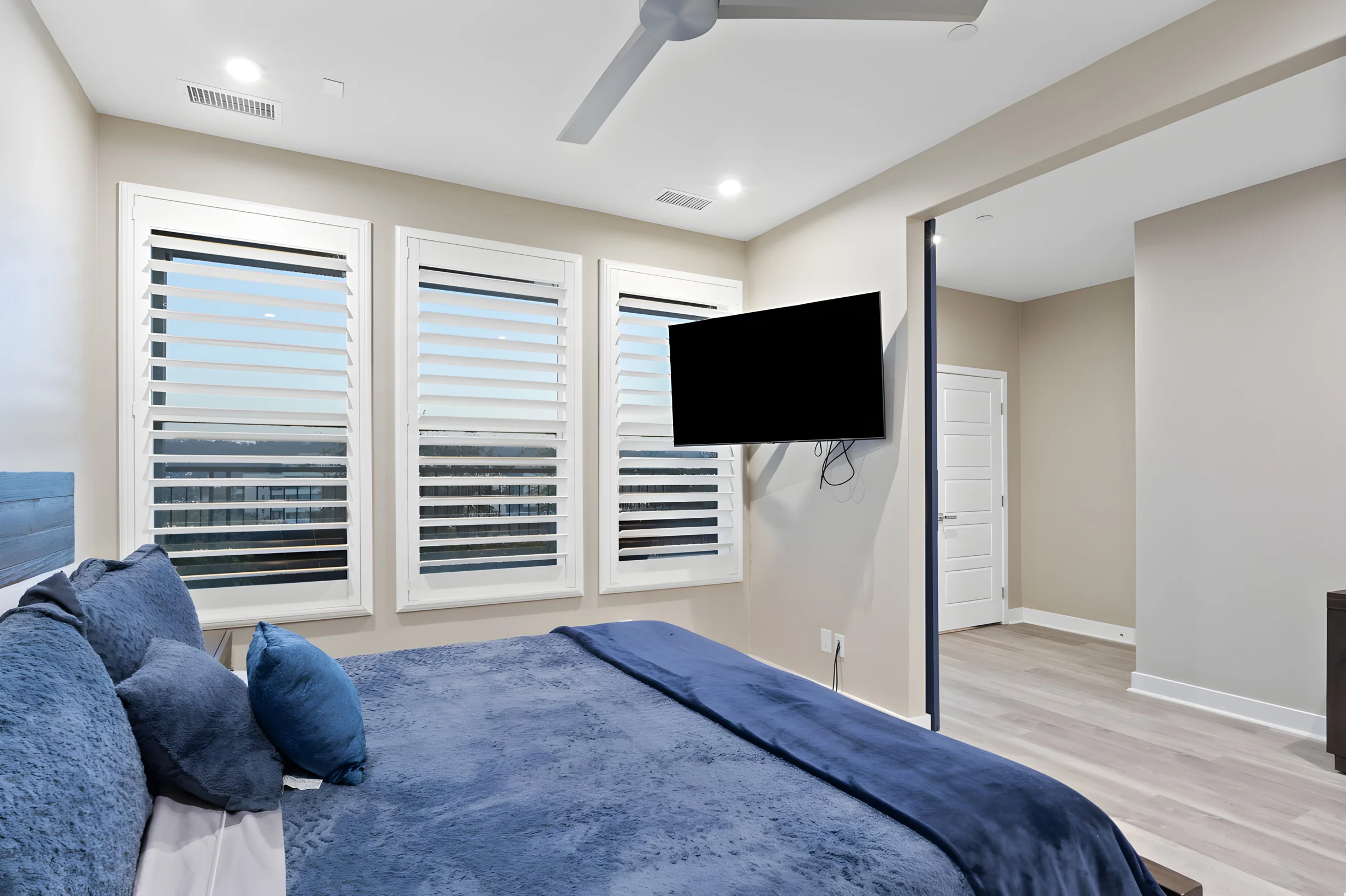 NEW Luxury Townhouse w/ Rooftop Deck #44