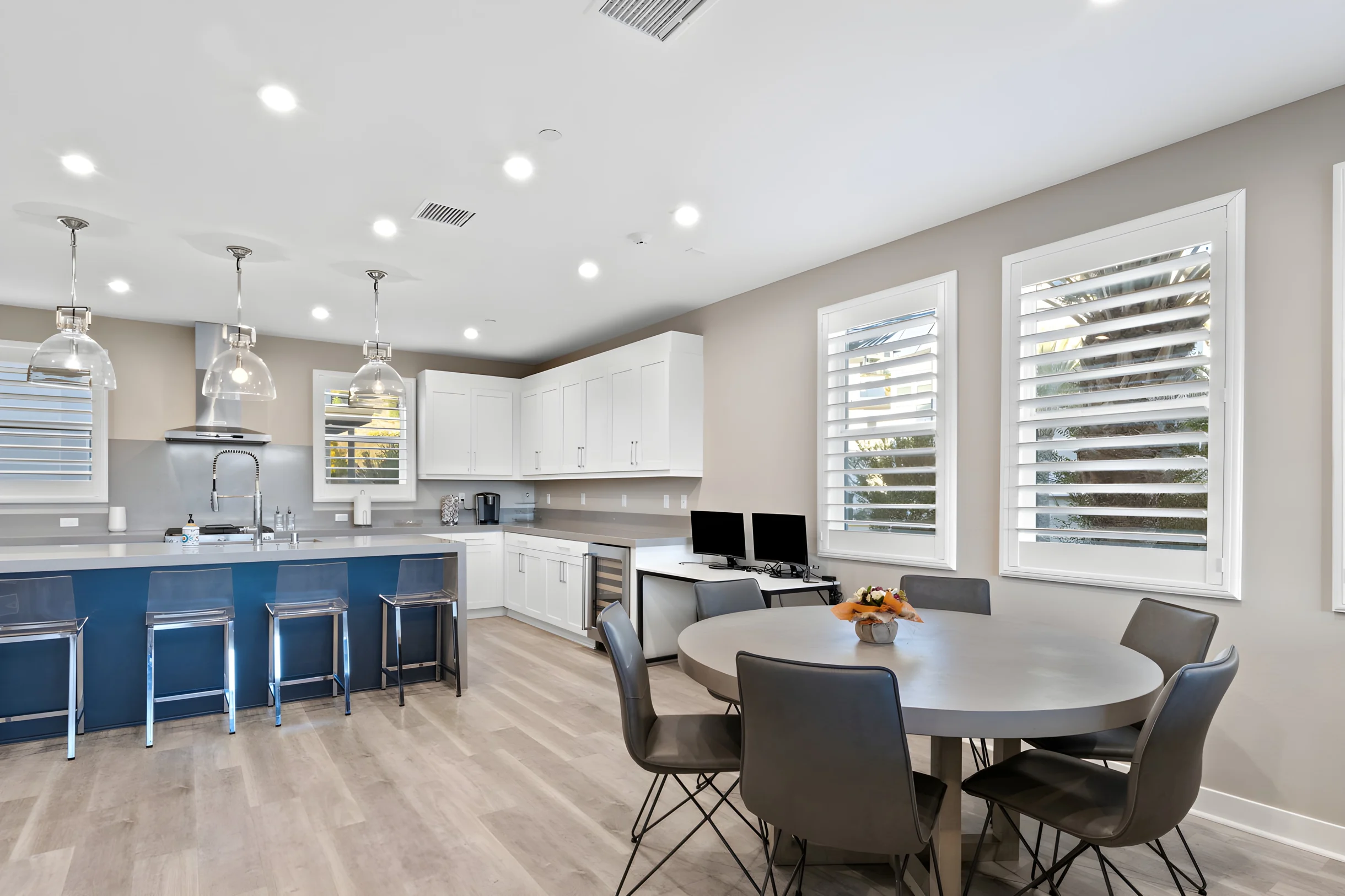 NEW Luxury Townhouse w/ Rooftop Deck #16