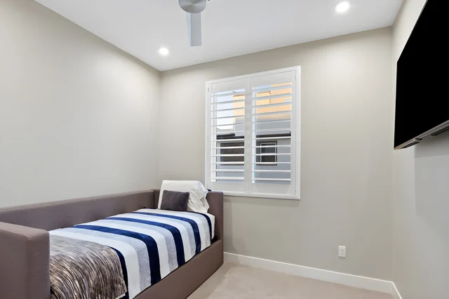 Bedroom 4 image 1
