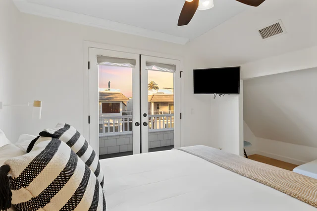 Bedroom 1 image 1