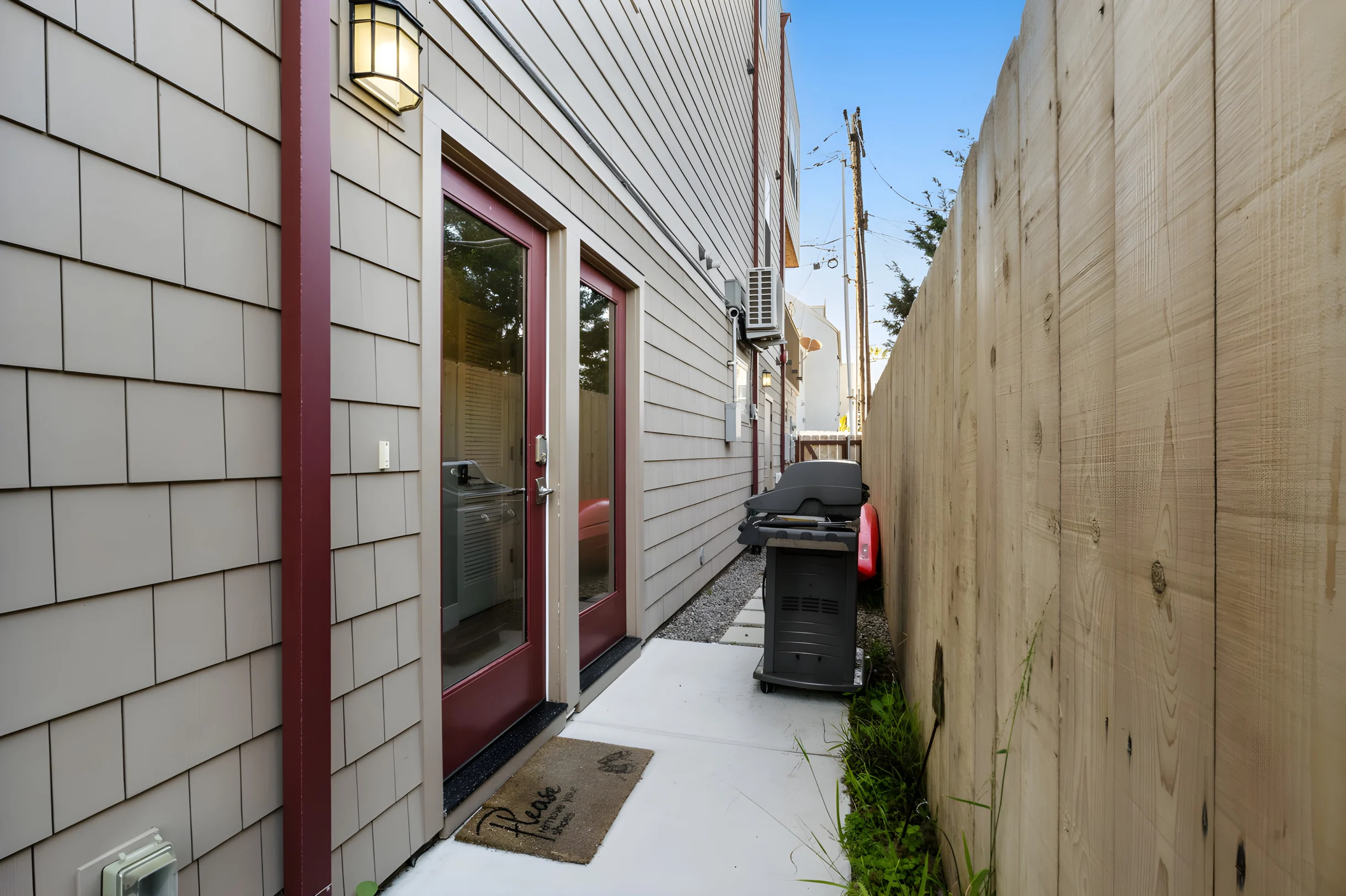 NEW Modern Ocean View Home + Free Parking #26