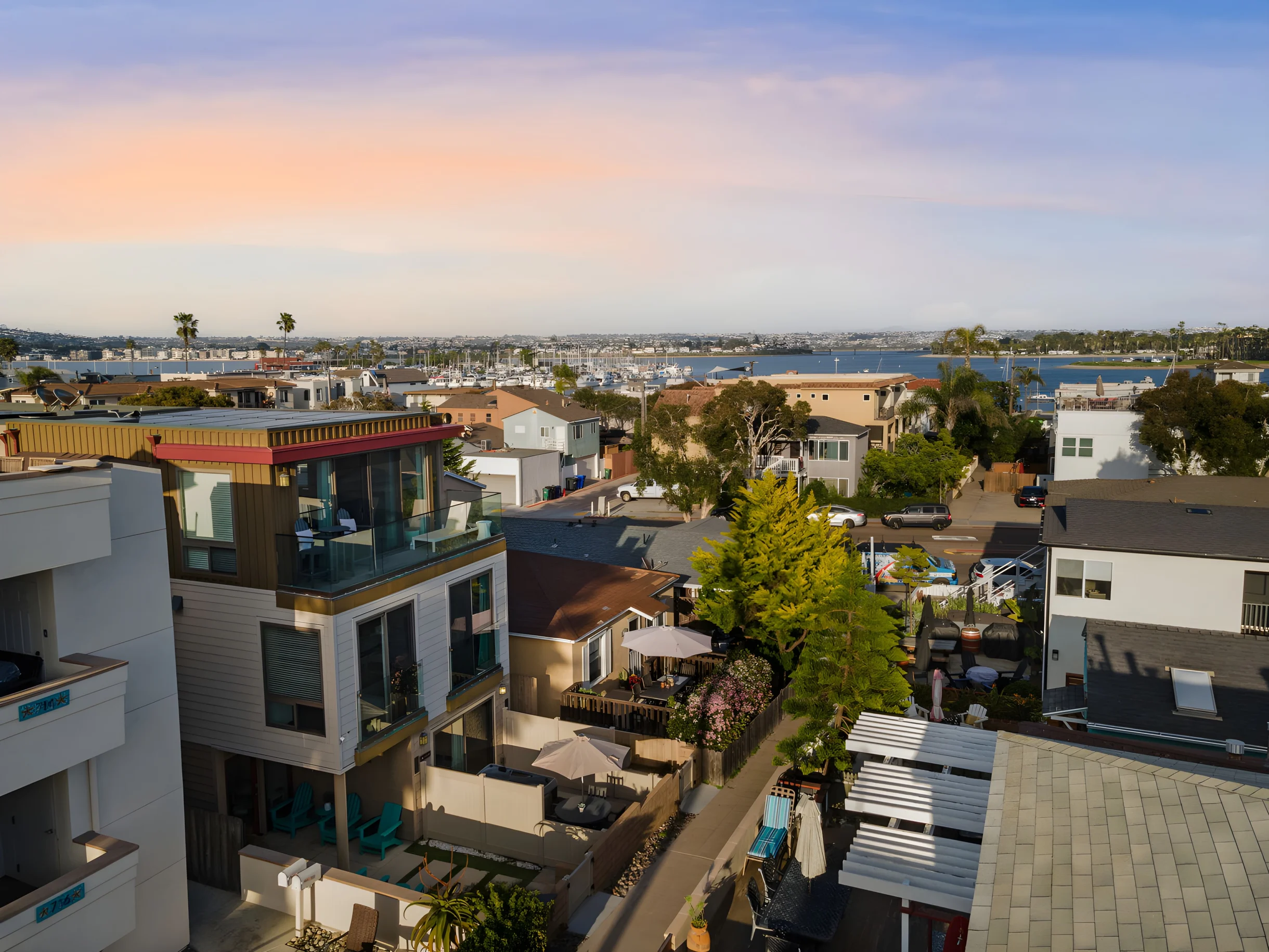 NEW Modern Ocean View Home + Free Parking #29