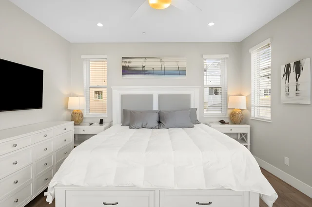 Bedroom 1 image 1