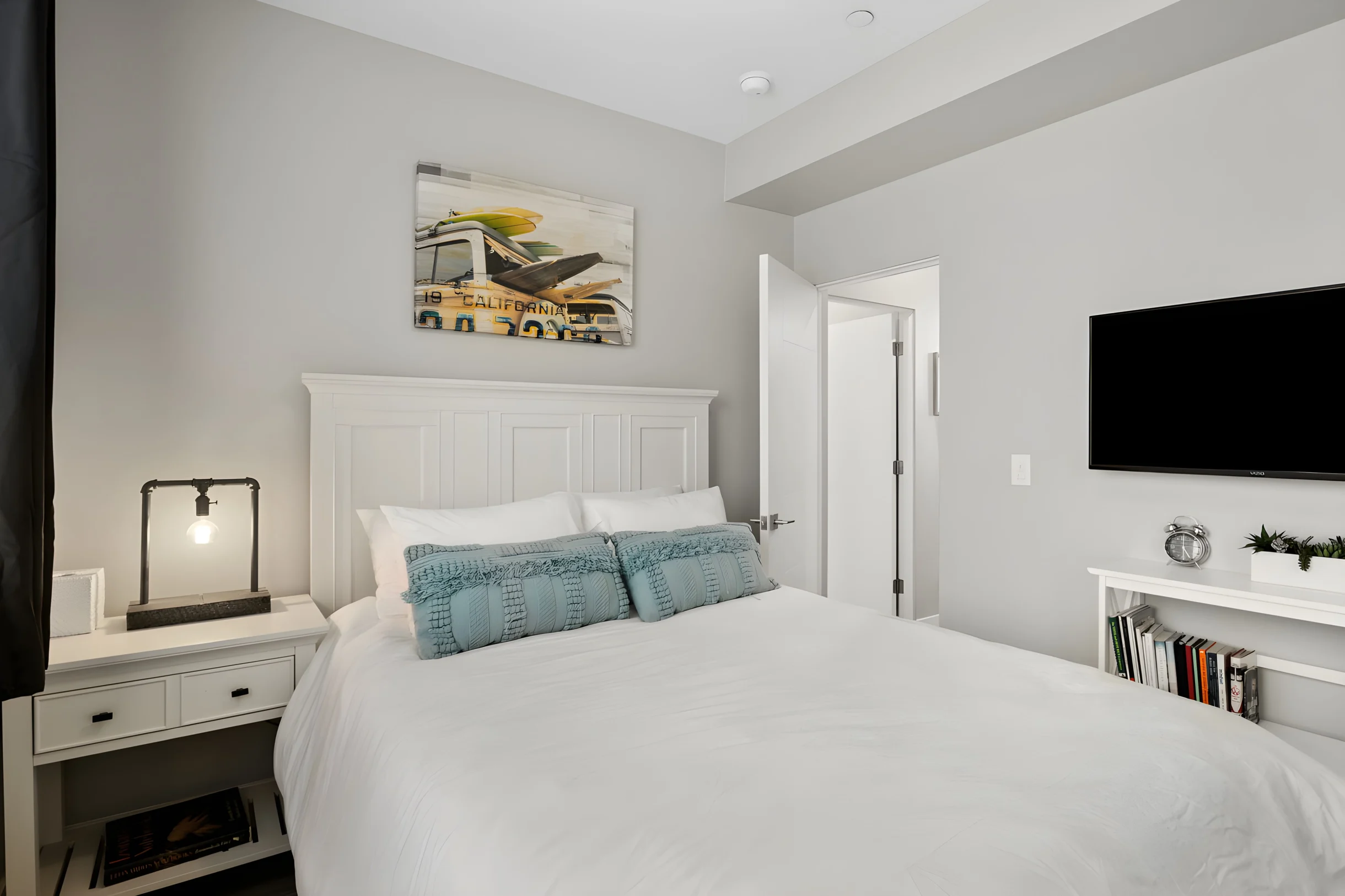 NEW Modern Ocean View Home + Free Parking #41