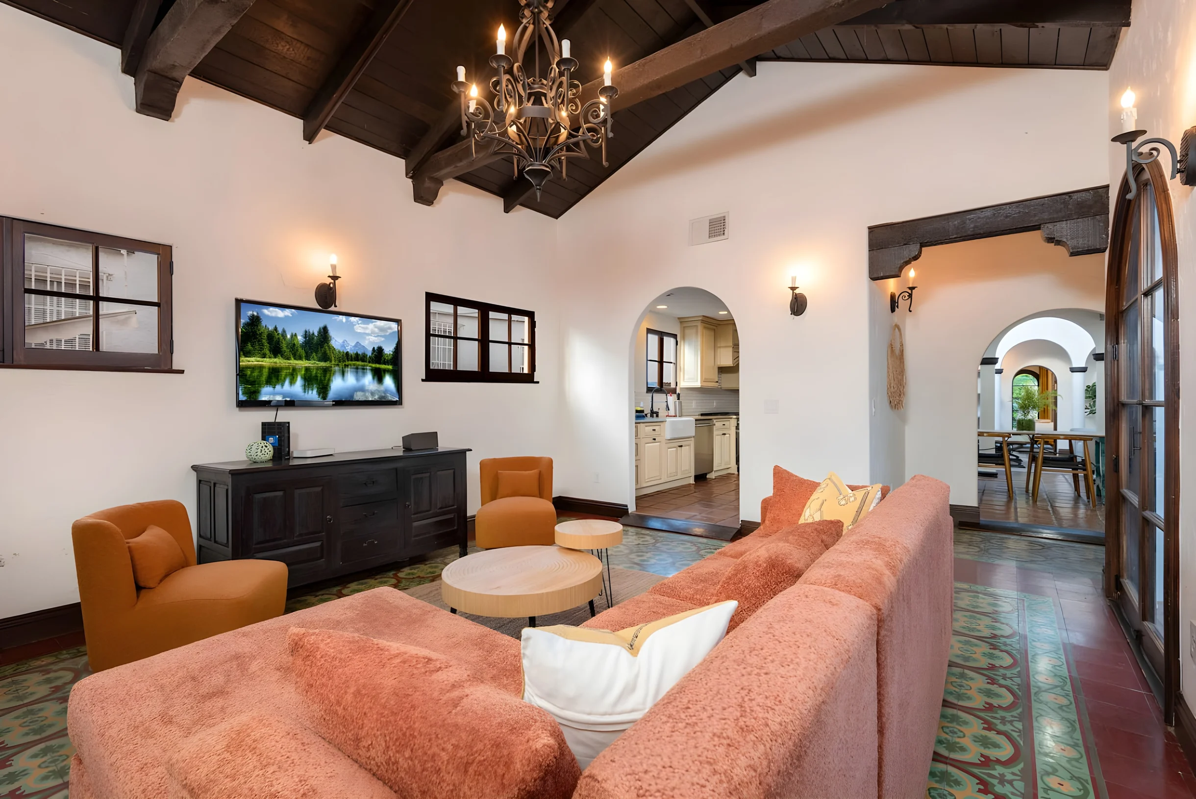 Luxurious Spanish Style 4BR Villa with Jacuzzi #26