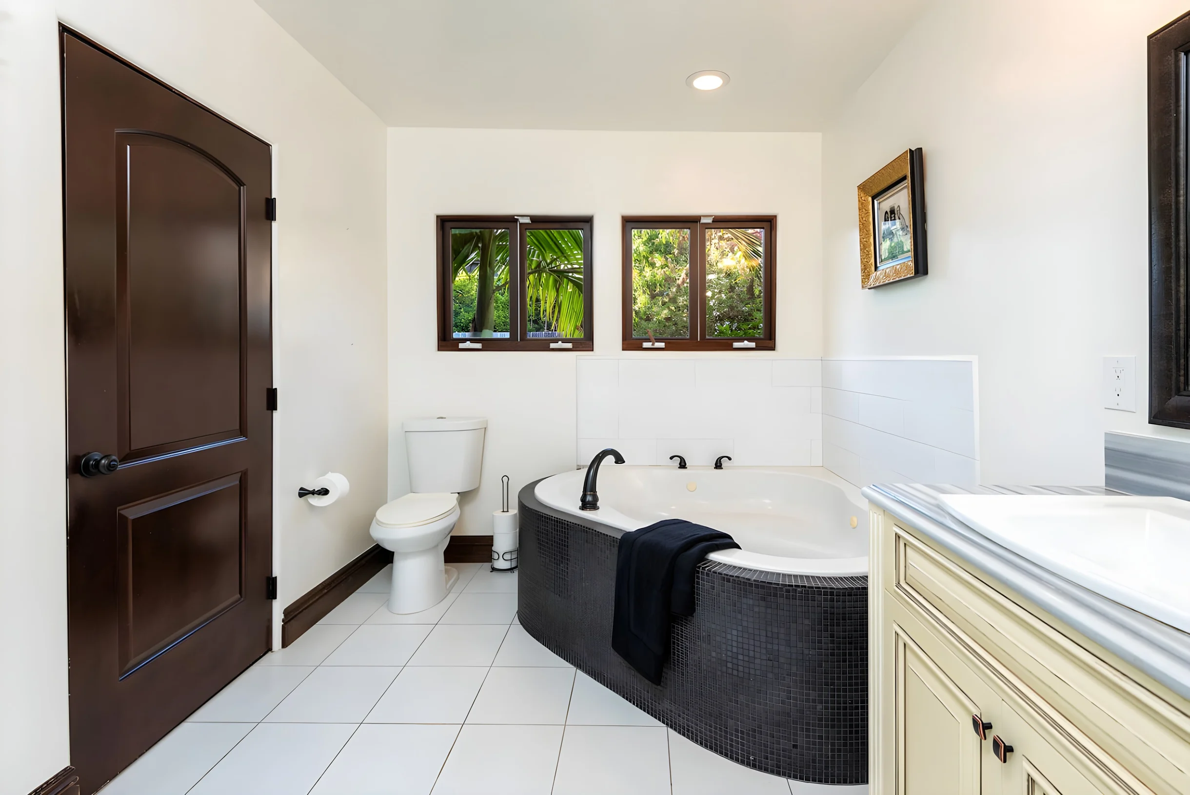 Luxurious Spanish Style 4BR Villa with Jacuzzi #21