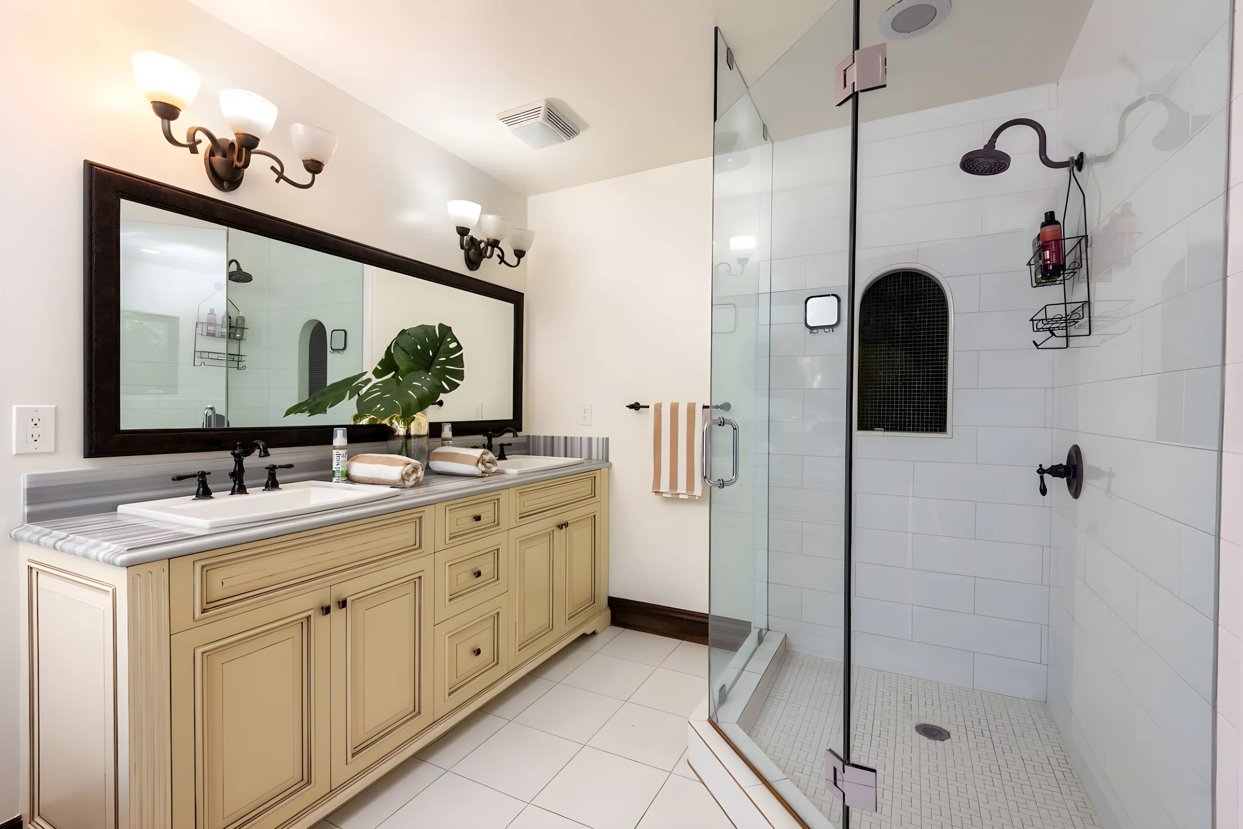 Luxurious Spanish Style 4BR Villa with Jacuzzi #15