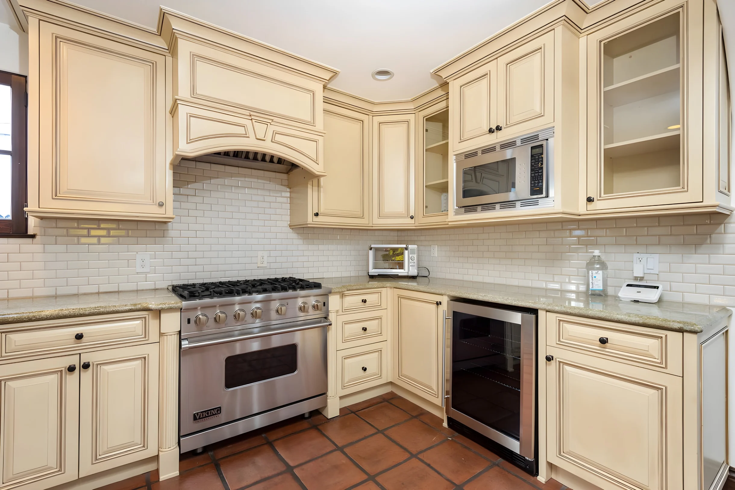 Luxurious Spanish Style 4BR Villa with Jacuzzi #37