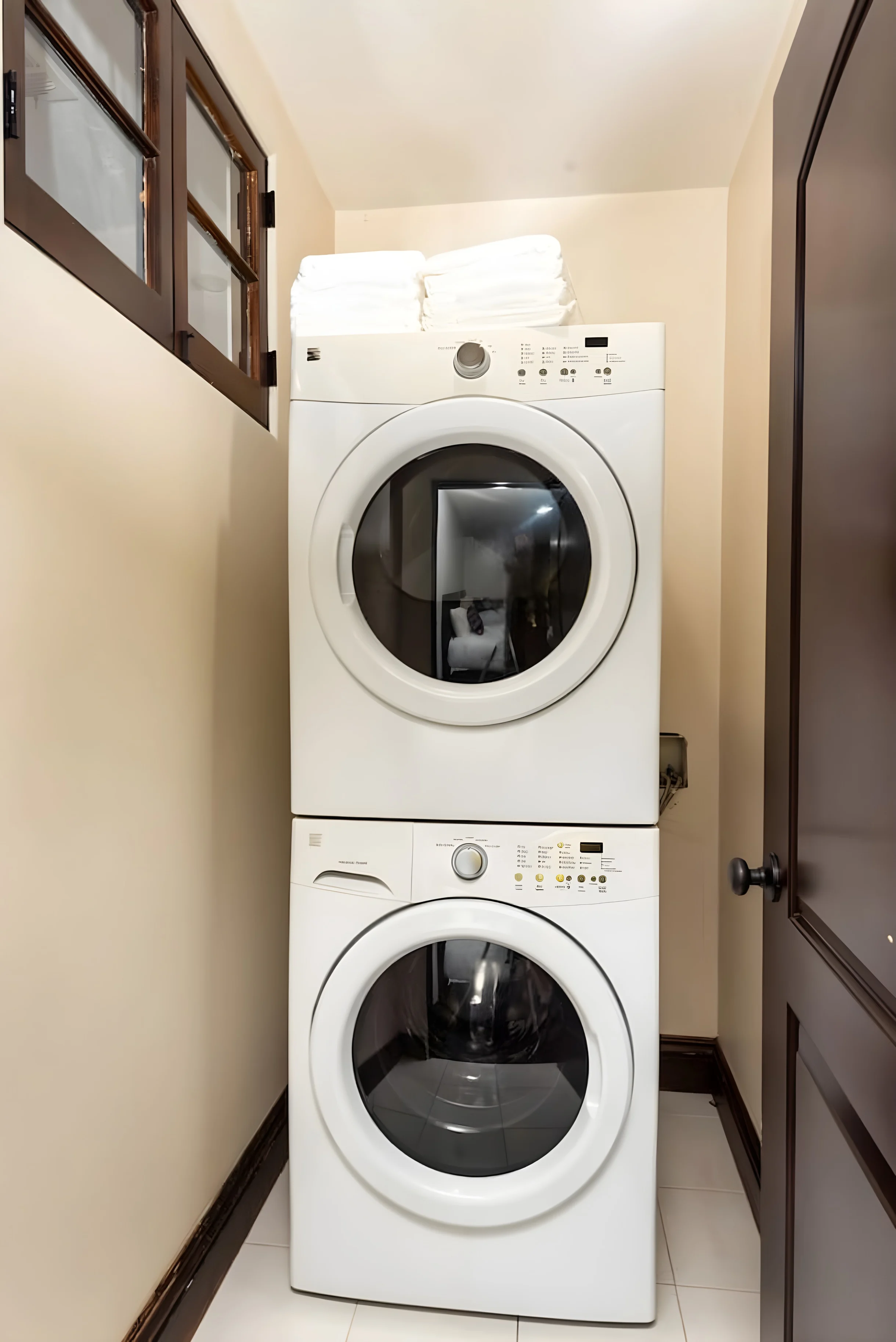 Luxurious Spanish Style 4BR Villa with Jacuzzi #8