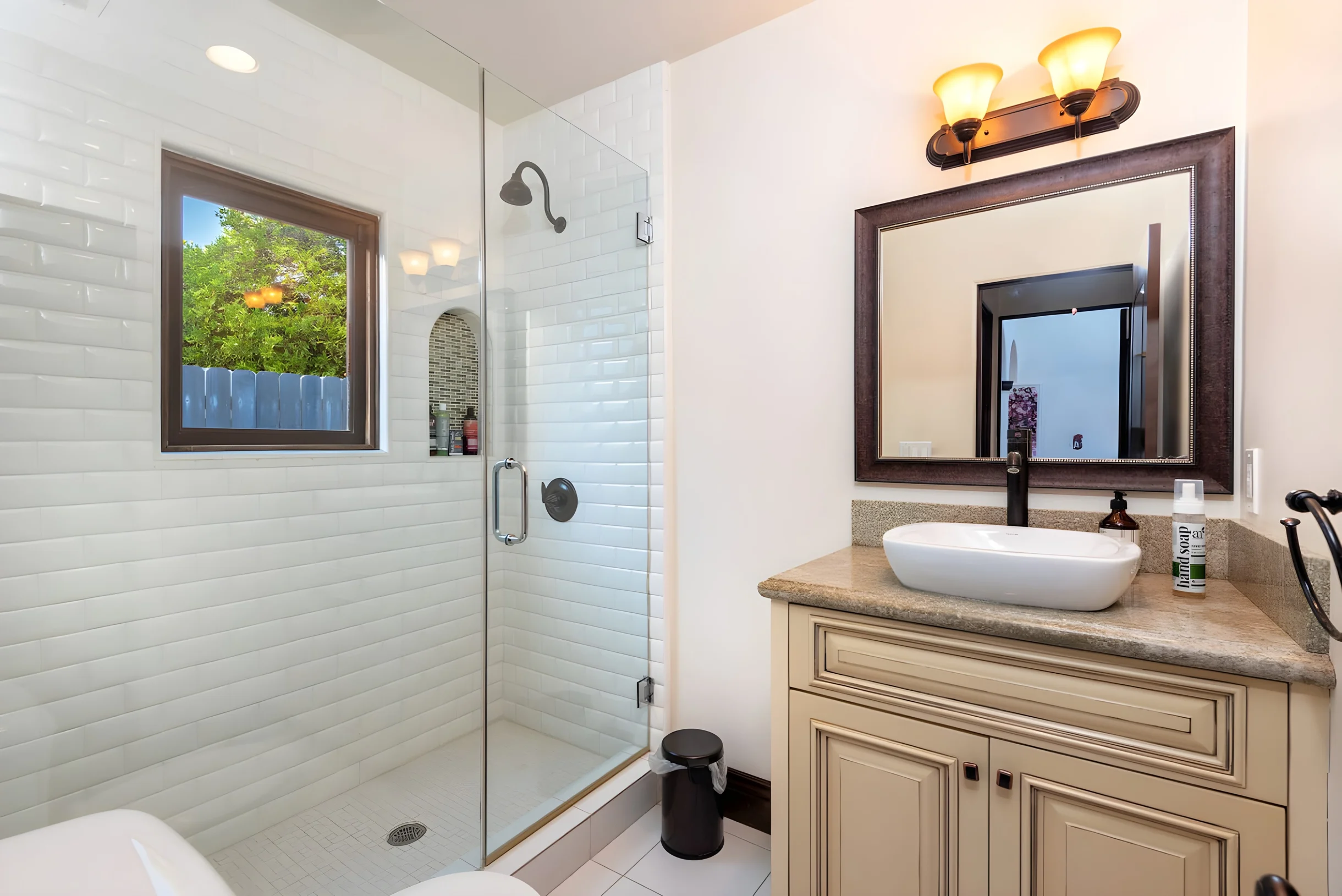 Luxurious Spanish Style 4BR Villa with Jacuzzi #13