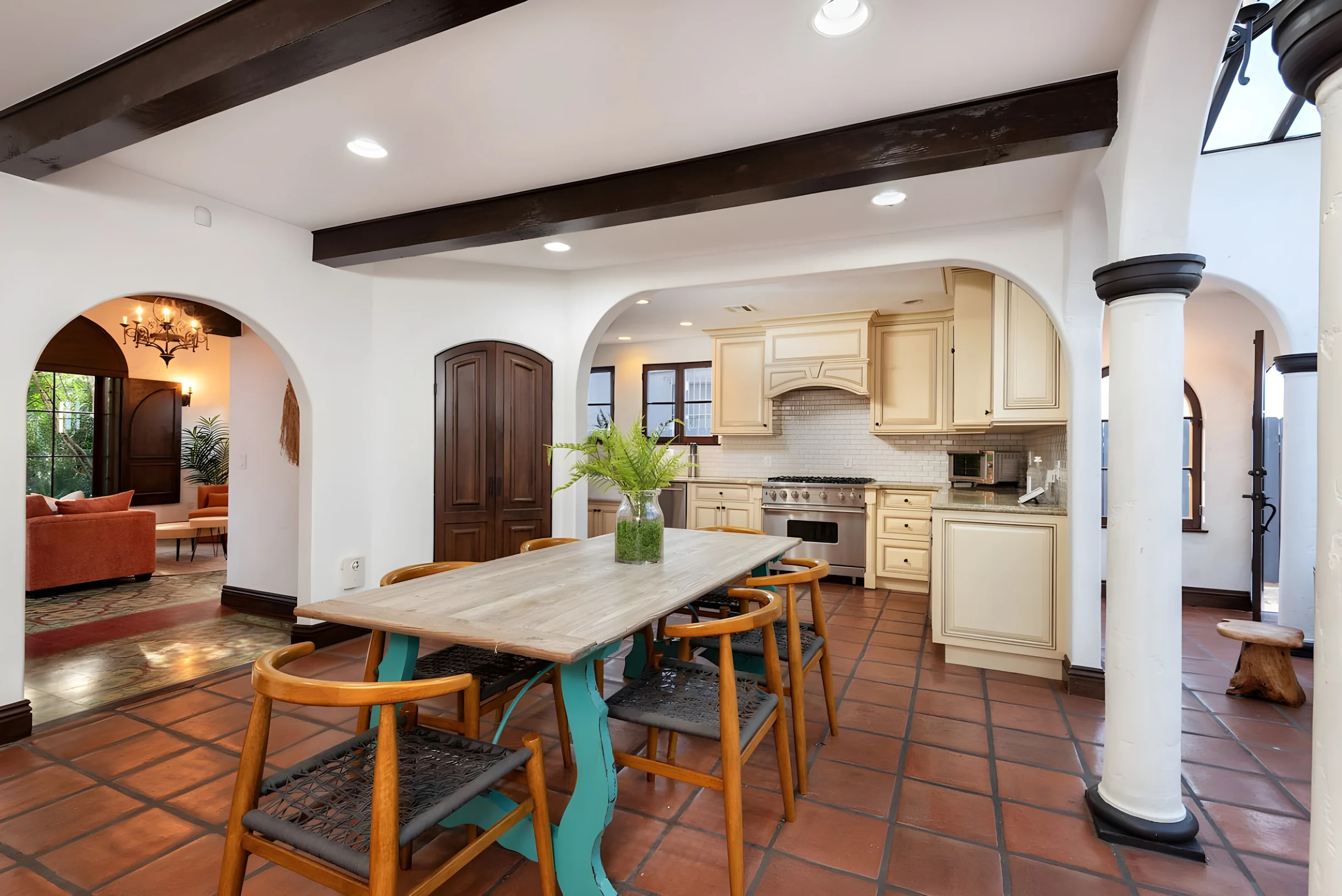 Luxurious Spanish Style 4BR Villa with Jacuzzi #40