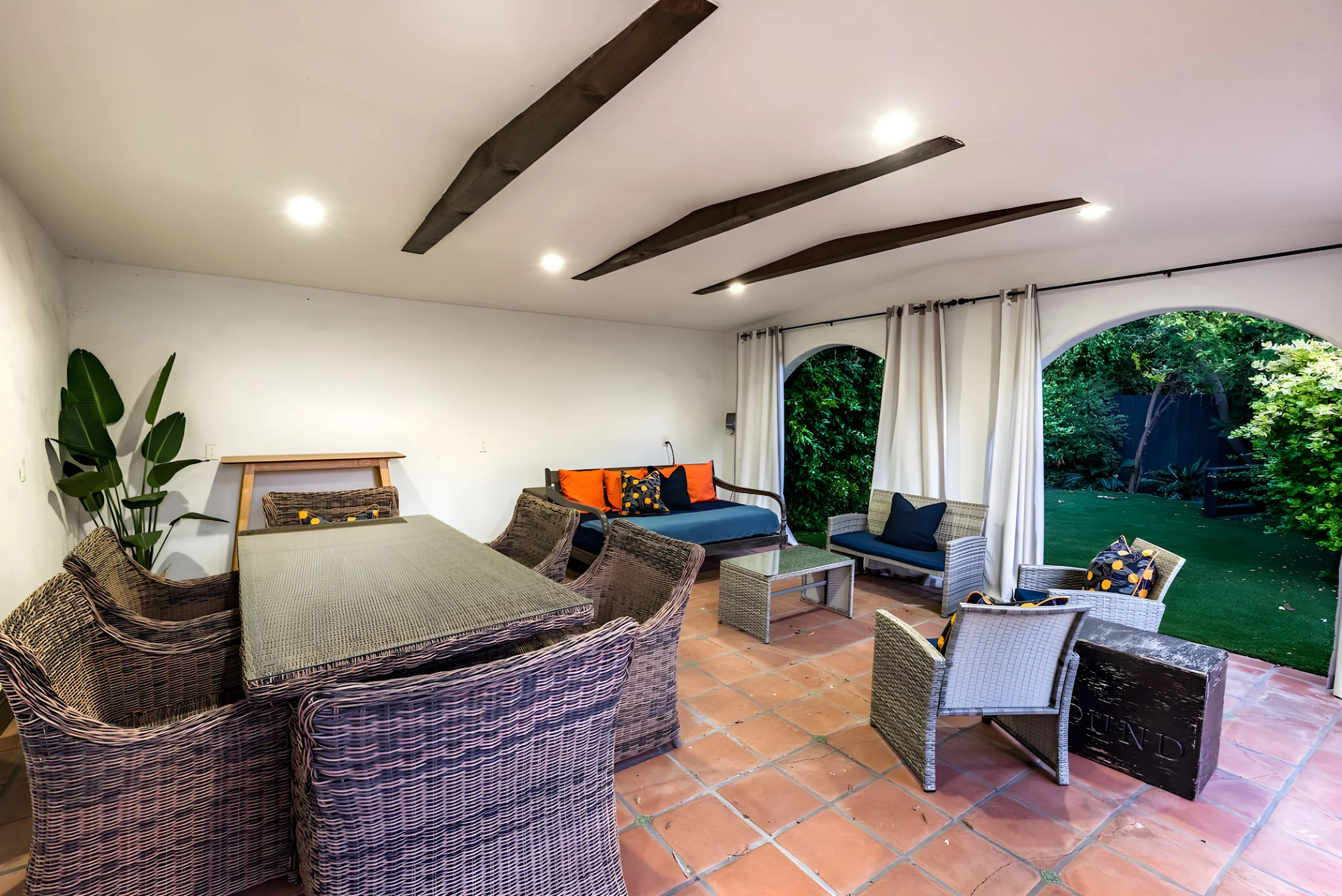 Luxurious Spanish Style 4BR Villa with Jacuzzi #41