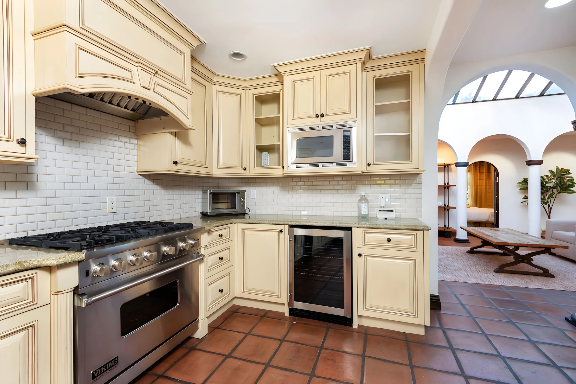 Luxurious Spanish Style 4BR Villa with Jacuzzi #19