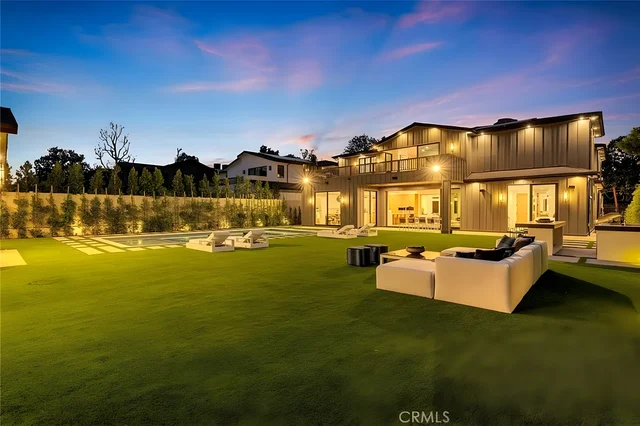 Wander Studio City Estate #4