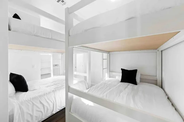Bedroom 4 image 1