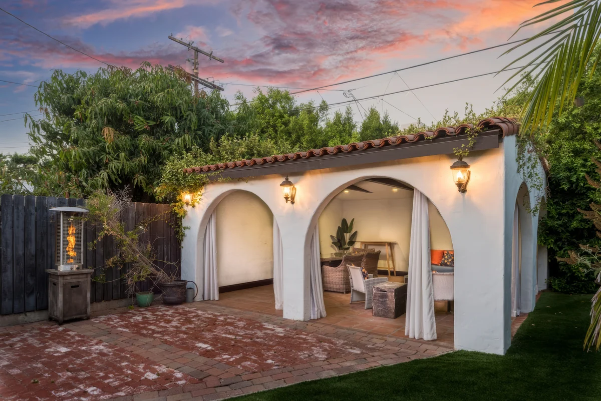 Luxurious Spanish Style 4BR Villa with Jacuzzi