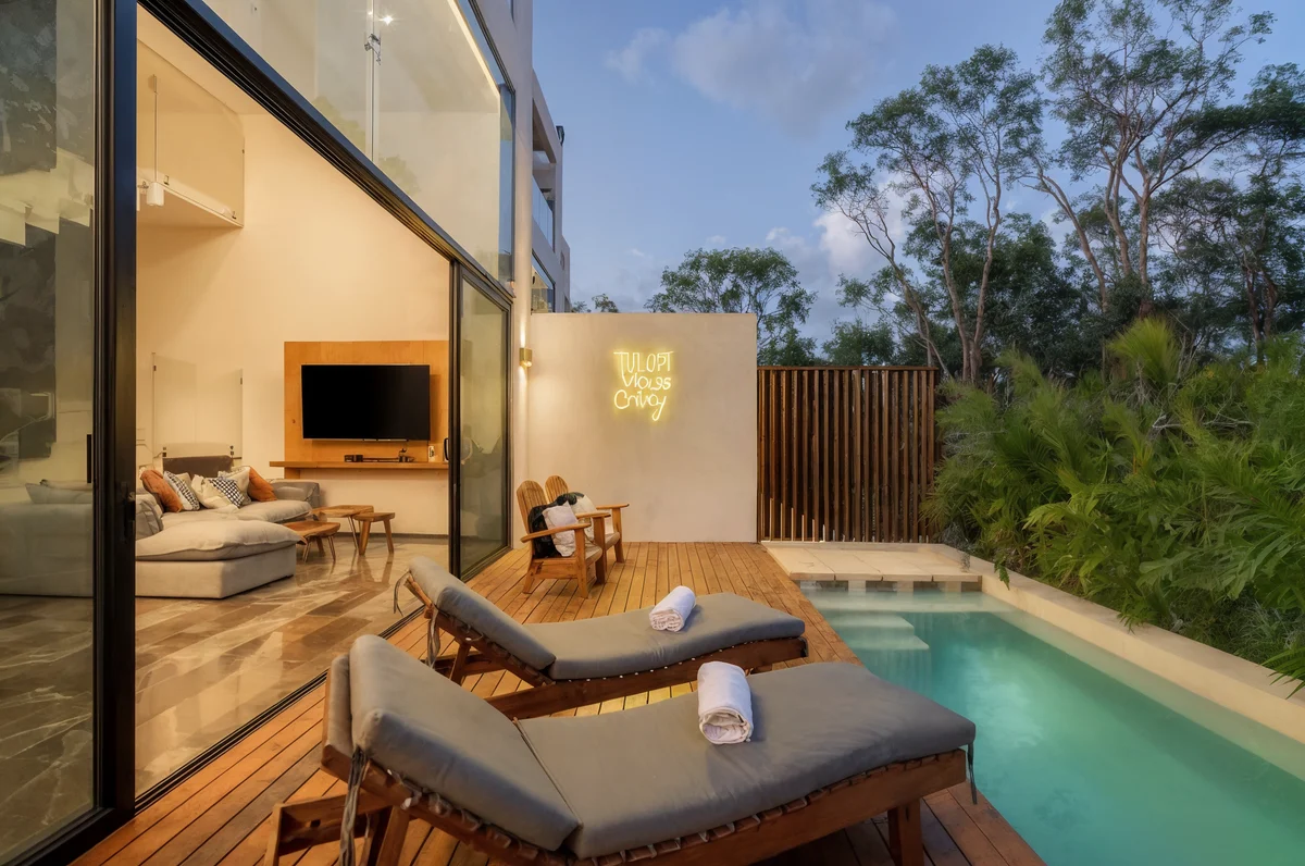 Wander Tulum Fire #1