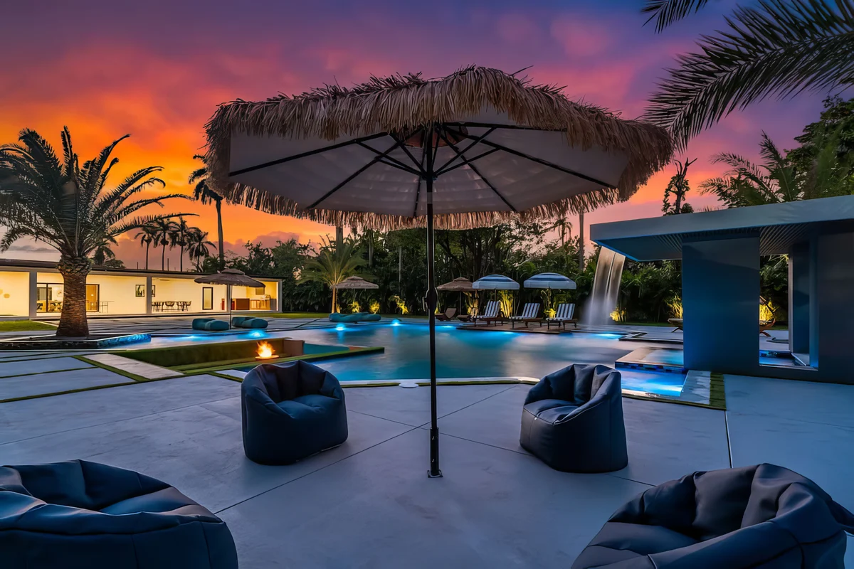 Wander Biscayne Palms