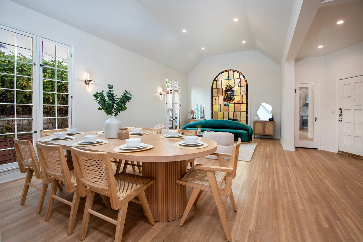 Luxurious 5 Bedroom Home in Hancock Park with Pool #31