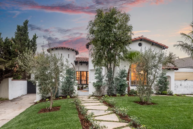 Wander Hollywood Hills Woods #4