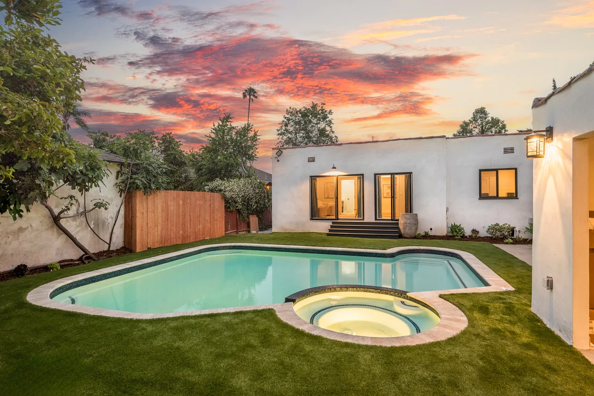 Luxurious 5 Bedroom Home in Hancock Park with Pool #34