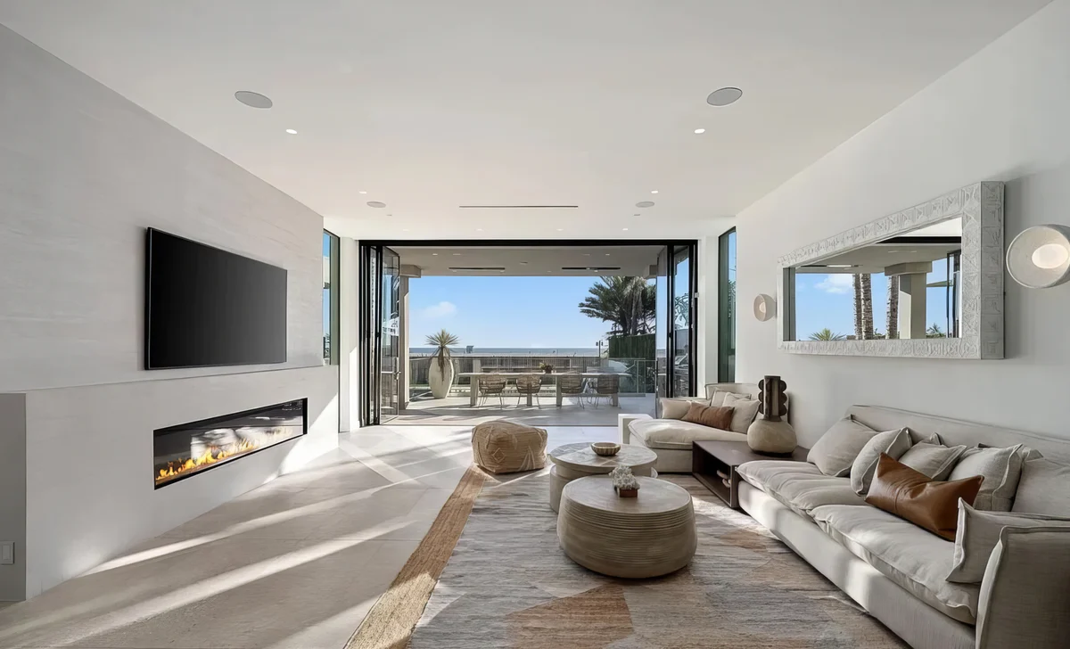 Wander Santa Monica Shores