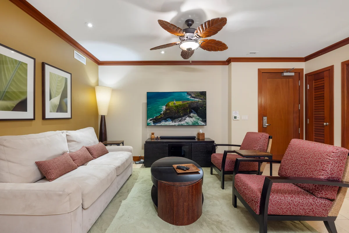 Wander Kapolei Shores