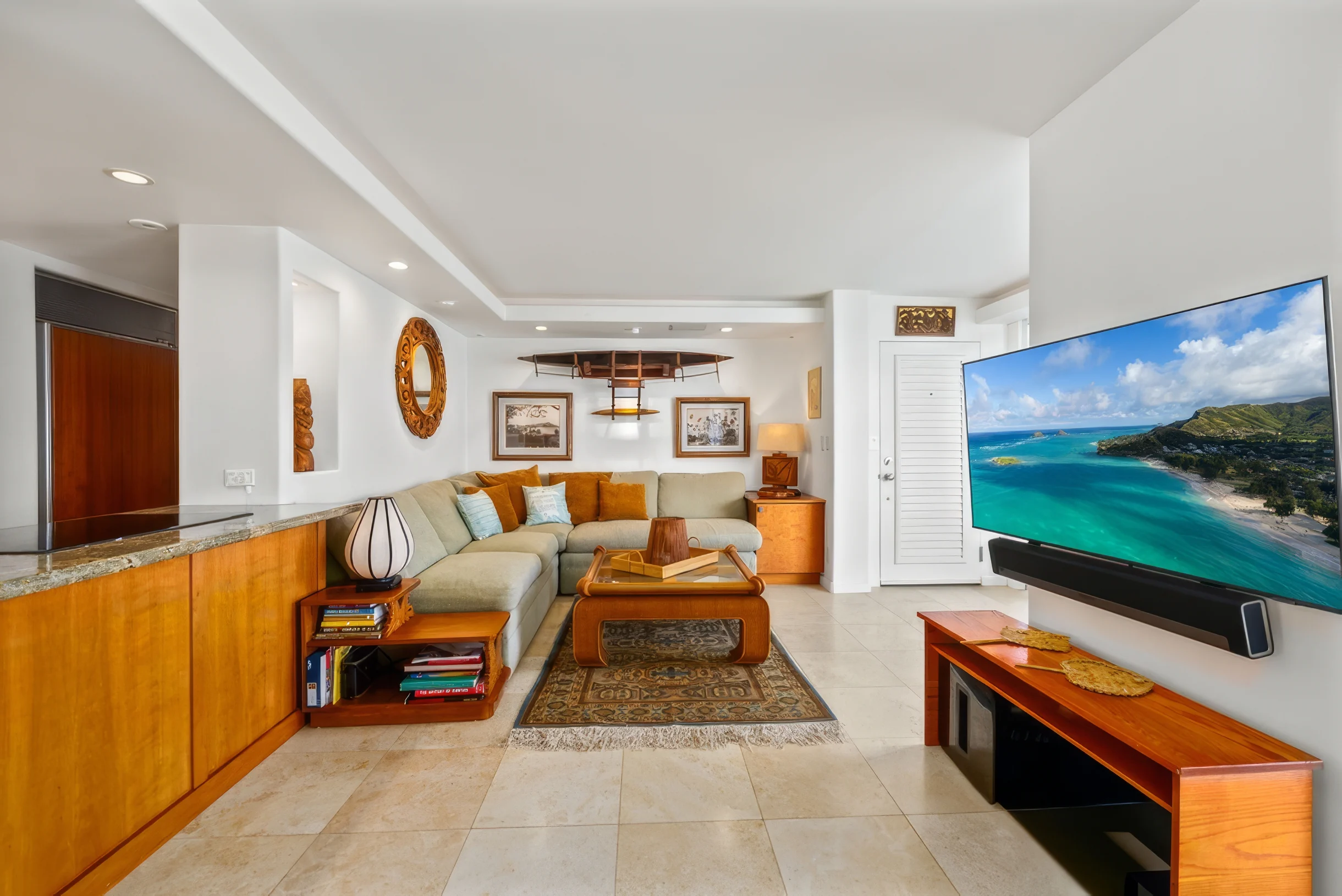 Kaimana Beach Penthouse #9